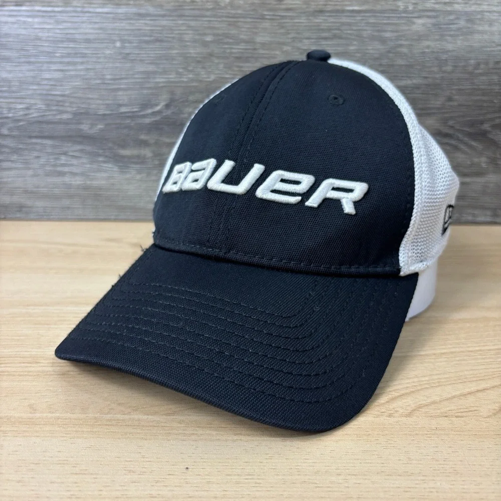 Bauer Hat Cap Fitted S/M Black‎ White Hockey Skates Skating Performance Mens